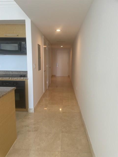 See details 3105 1 / 1 811 sq. ft. $ 2022-11-11 0 Photo