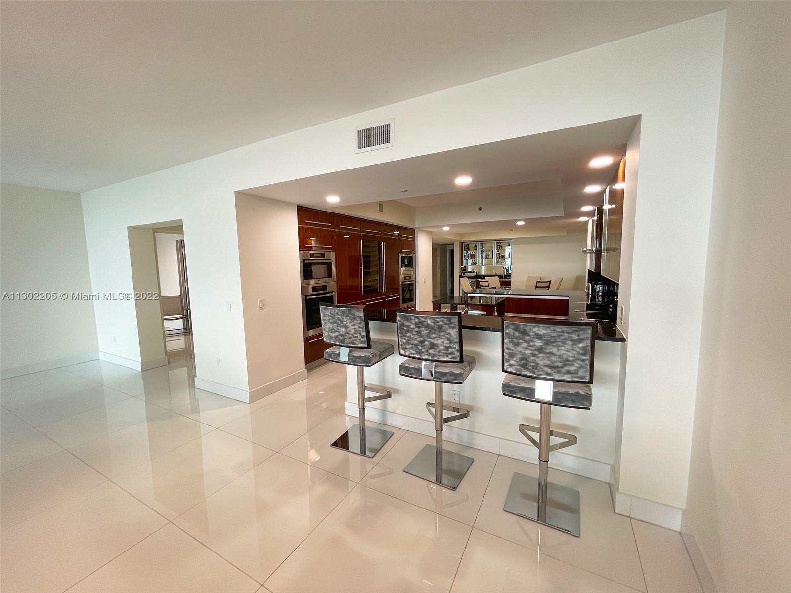 Photo of 2711 Ocean Dr #1104, Hollywood, Florida, 33019 -