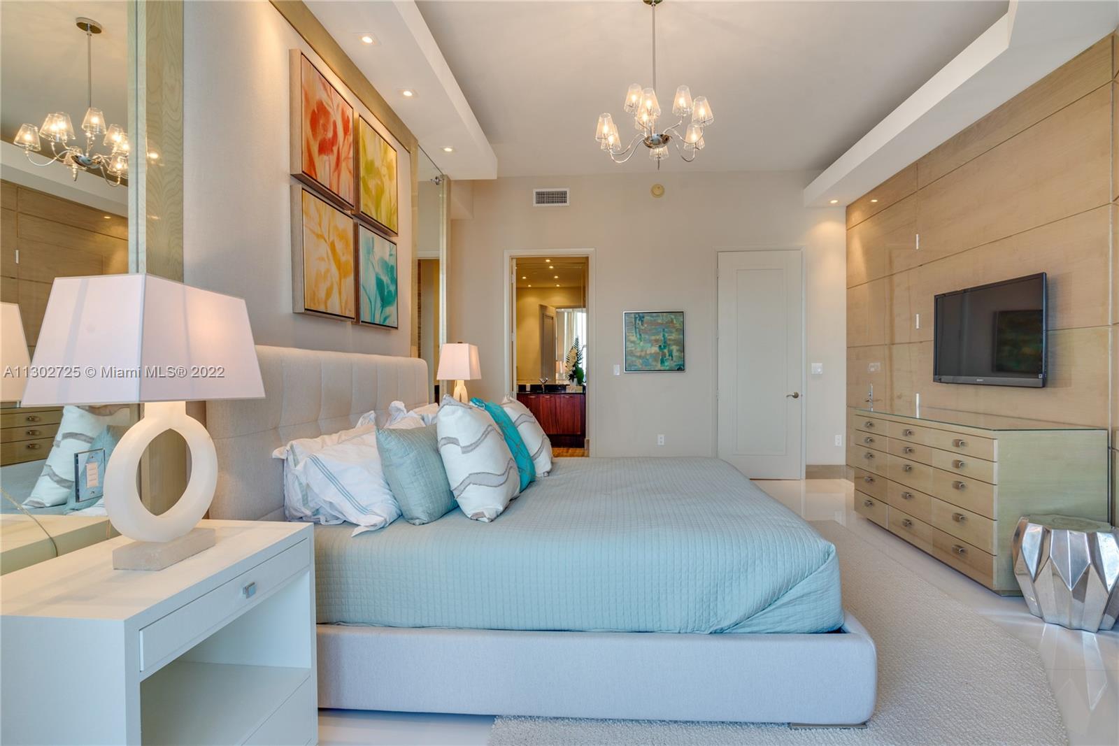 See details 3605 2 / 2 1463 sq. ft. $ 2022-11-14 0 Photo