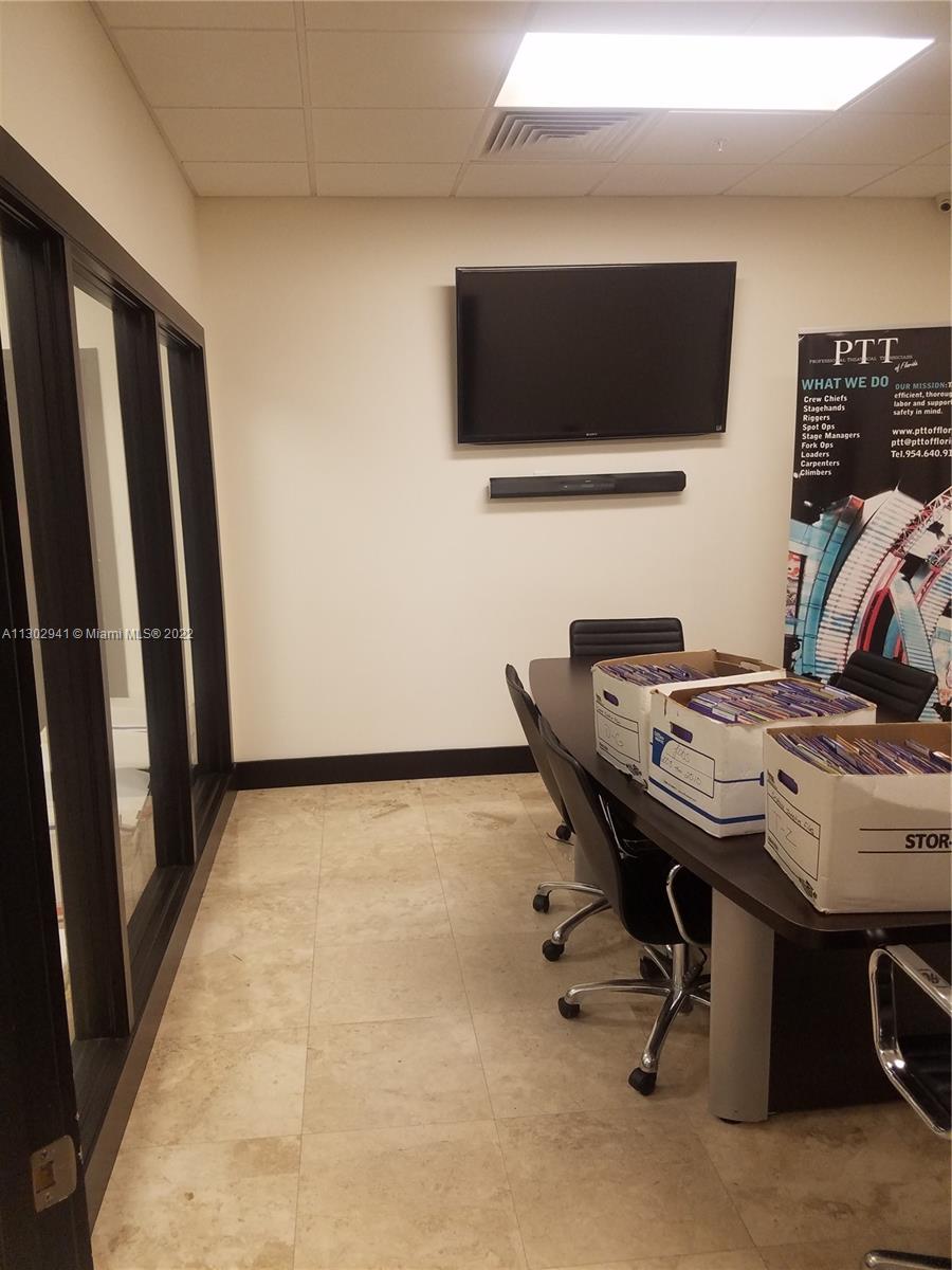 See details 106 / sq. ft. $ 2022-11-14 0 Photo