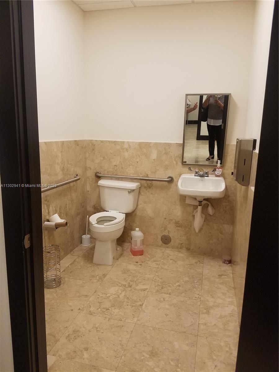 See details 106 / sq. ft. $ 2022-11-14 0 Photo