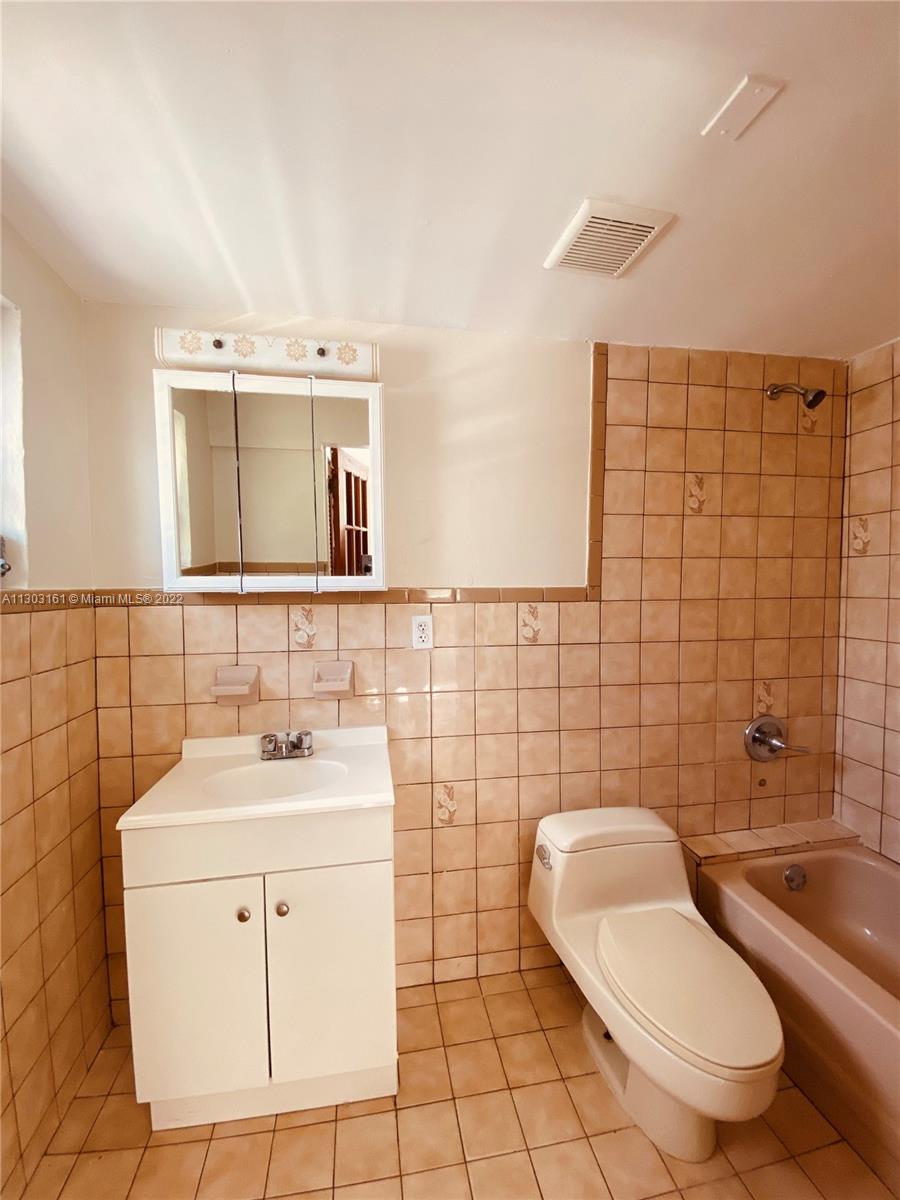 See details / 1340 sq. ft. $ 2022-11-15 0 Photo