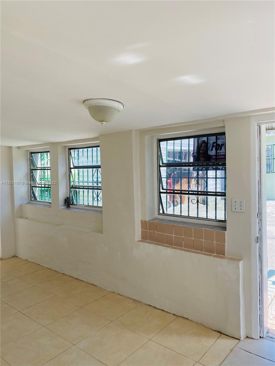 See details / 1340 sq. ft. $ 2022-11-15 0 Photo