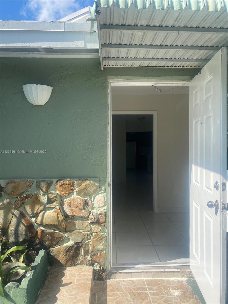 See details / 1340 sq. ft. $ 2022-11-15 0 Photo