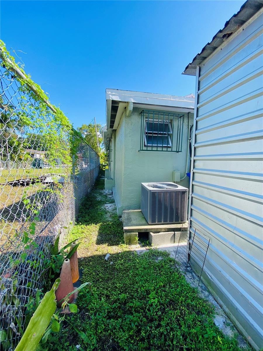 See details / 1340 sq. ft. $ 2022-11-15 0 Photo