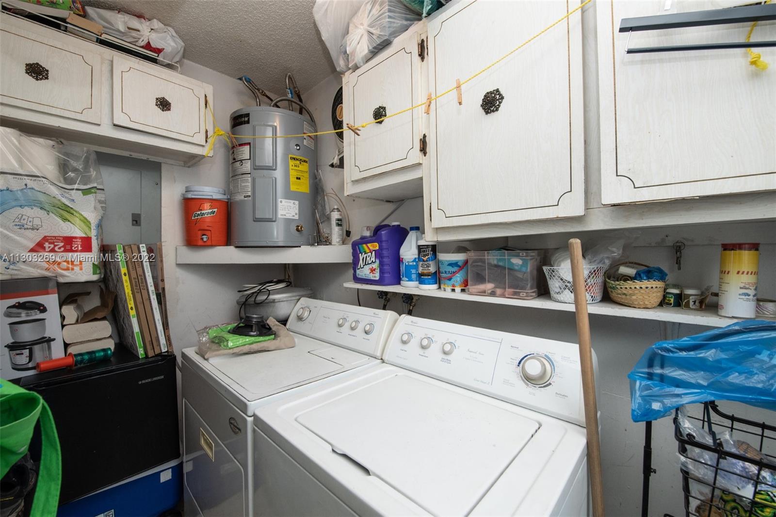 See details / 2304 sq. ft. $ 2022-11-15 0 Photo