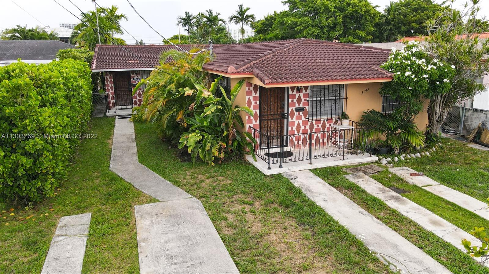 See details / 2304 sq. ft. $ 2022-11-15 0 Photo