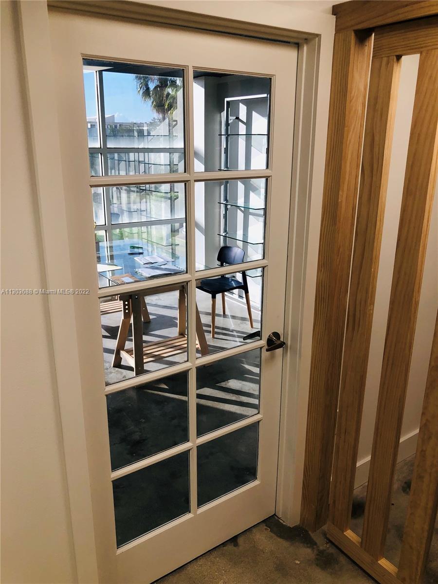 See details / sq. ft. $ 2022-11-15 0 Photo