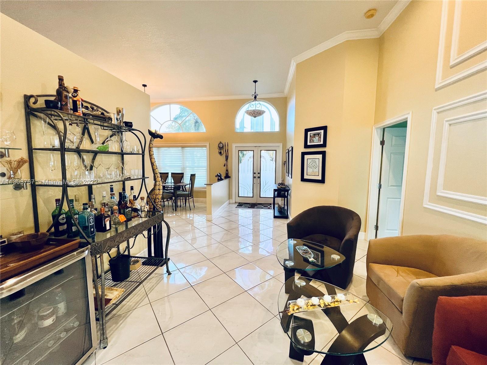 Ver detalles 6972 3 / 2 1606 sq. ft. $ 2022-11-16 0 foto