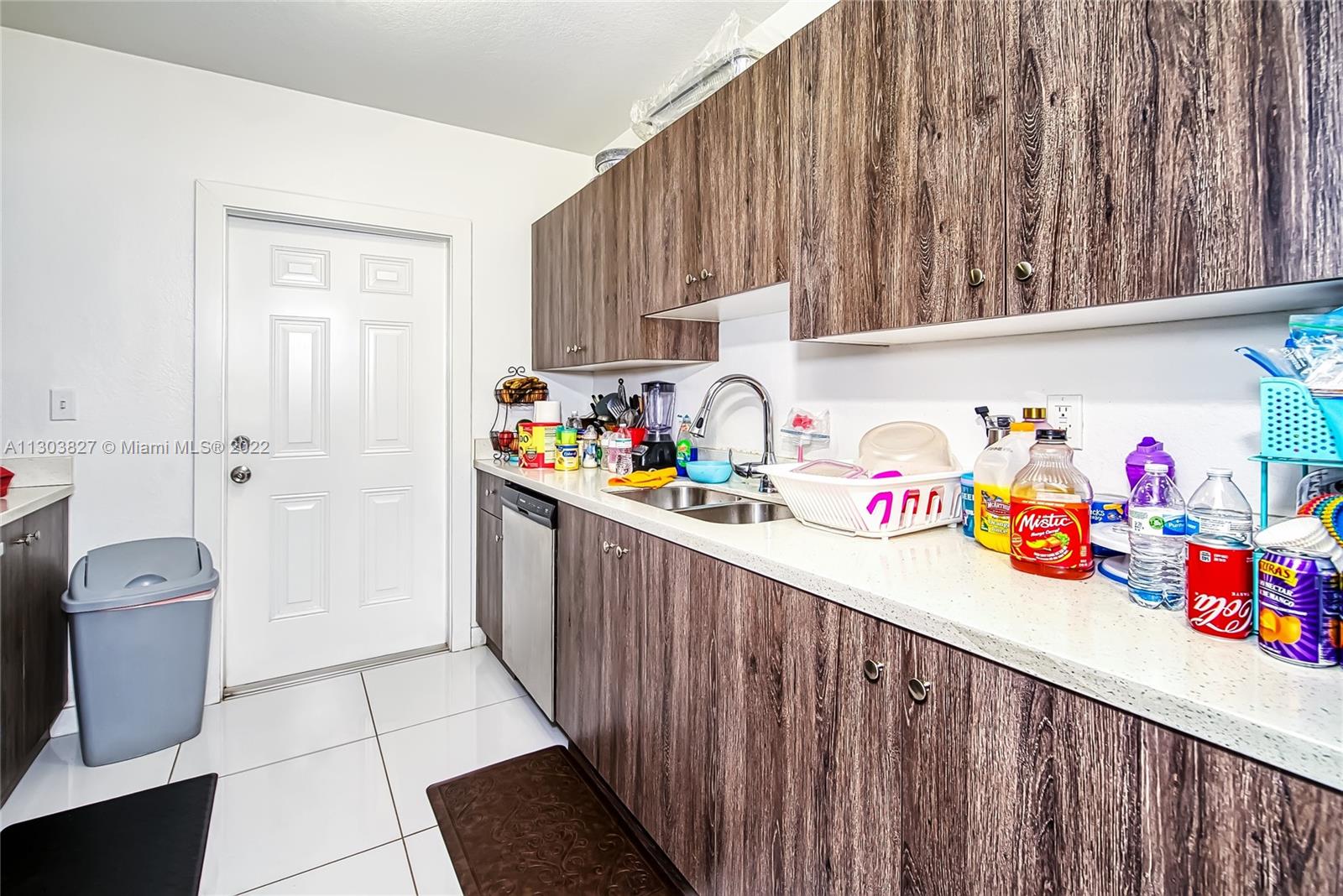 See details / 2226 sq. ft. $ 2022-11-16 0 Photo