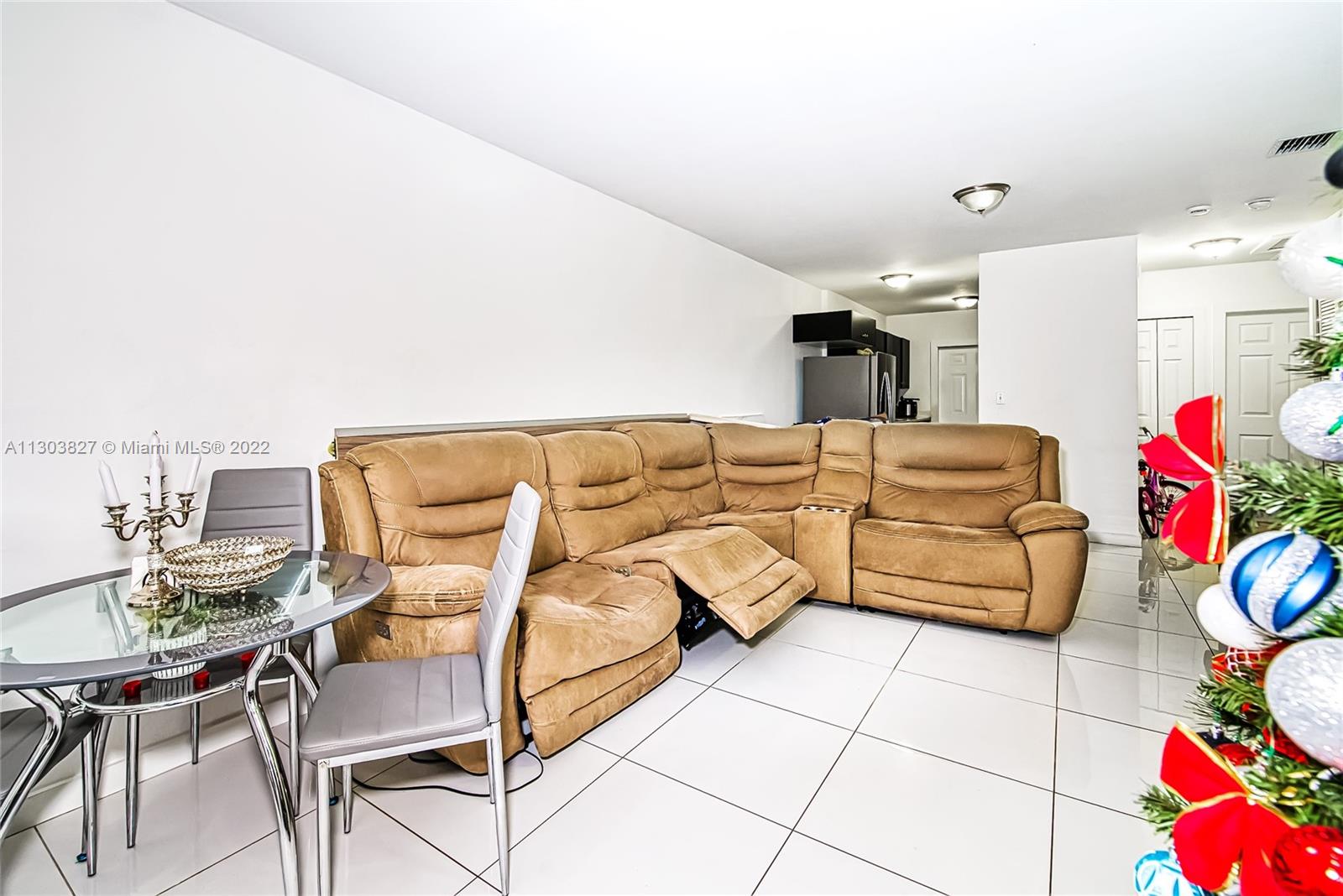 See details / 2226 sq. ft. $ 2022-11-16 0 Photo