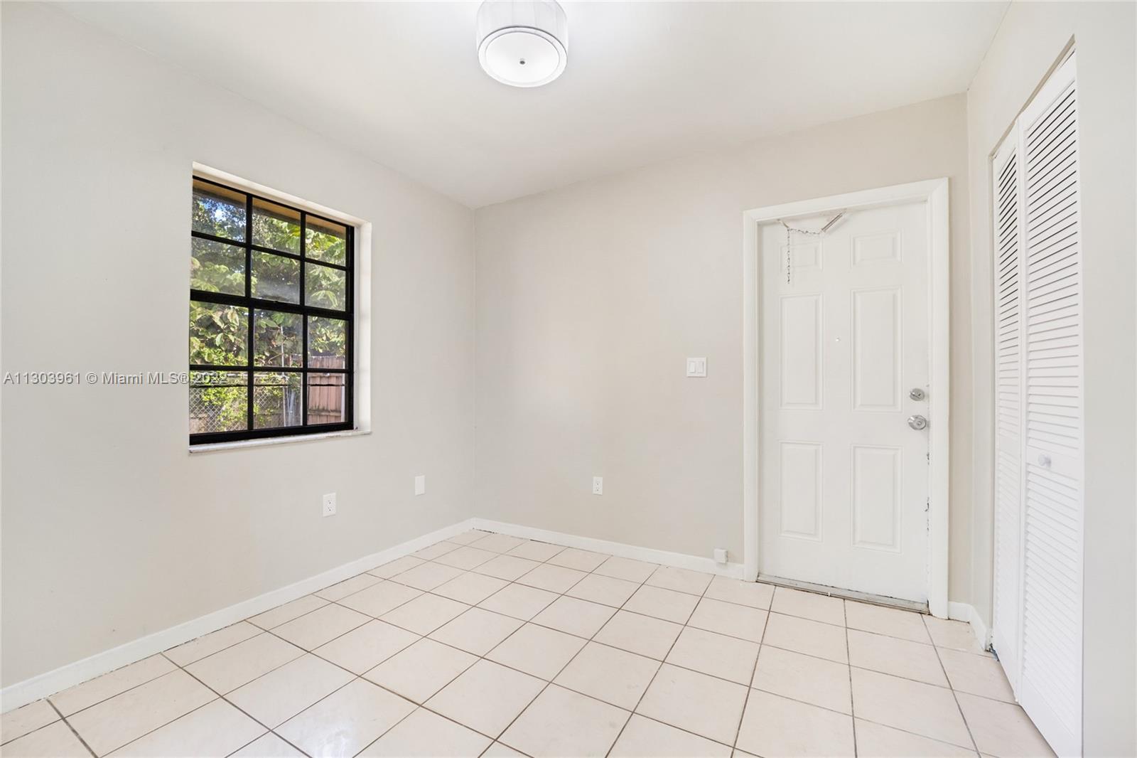 See details / 1534 sq. ft. $ 2023-01-13 0 Photo