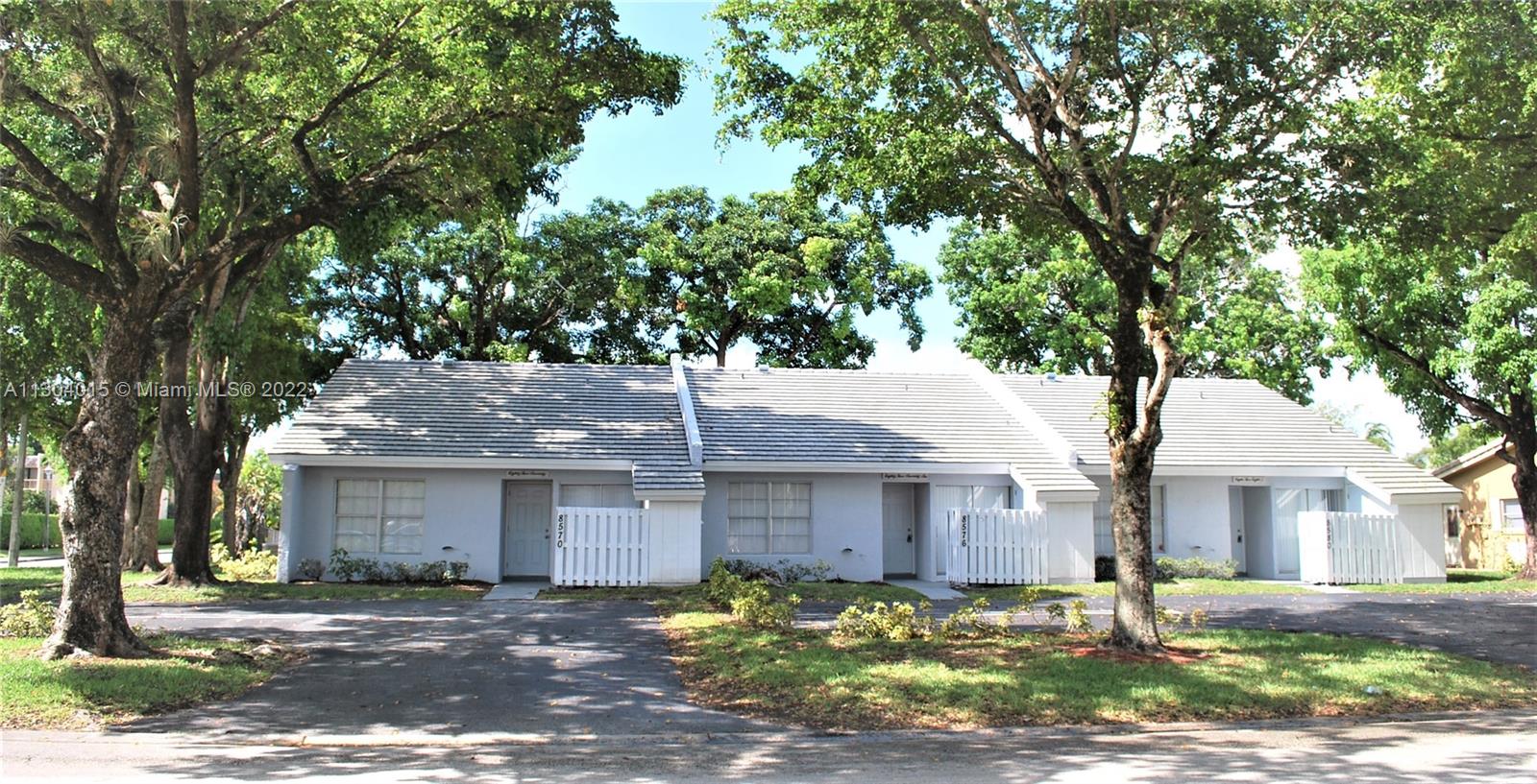 See details / 3399 sq. ft. $ 2022-11-17 0 Photo