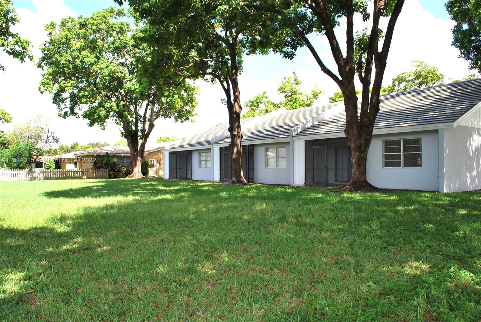 See details / 3399 sq. ft. $ 2022-11-17 0 Photo