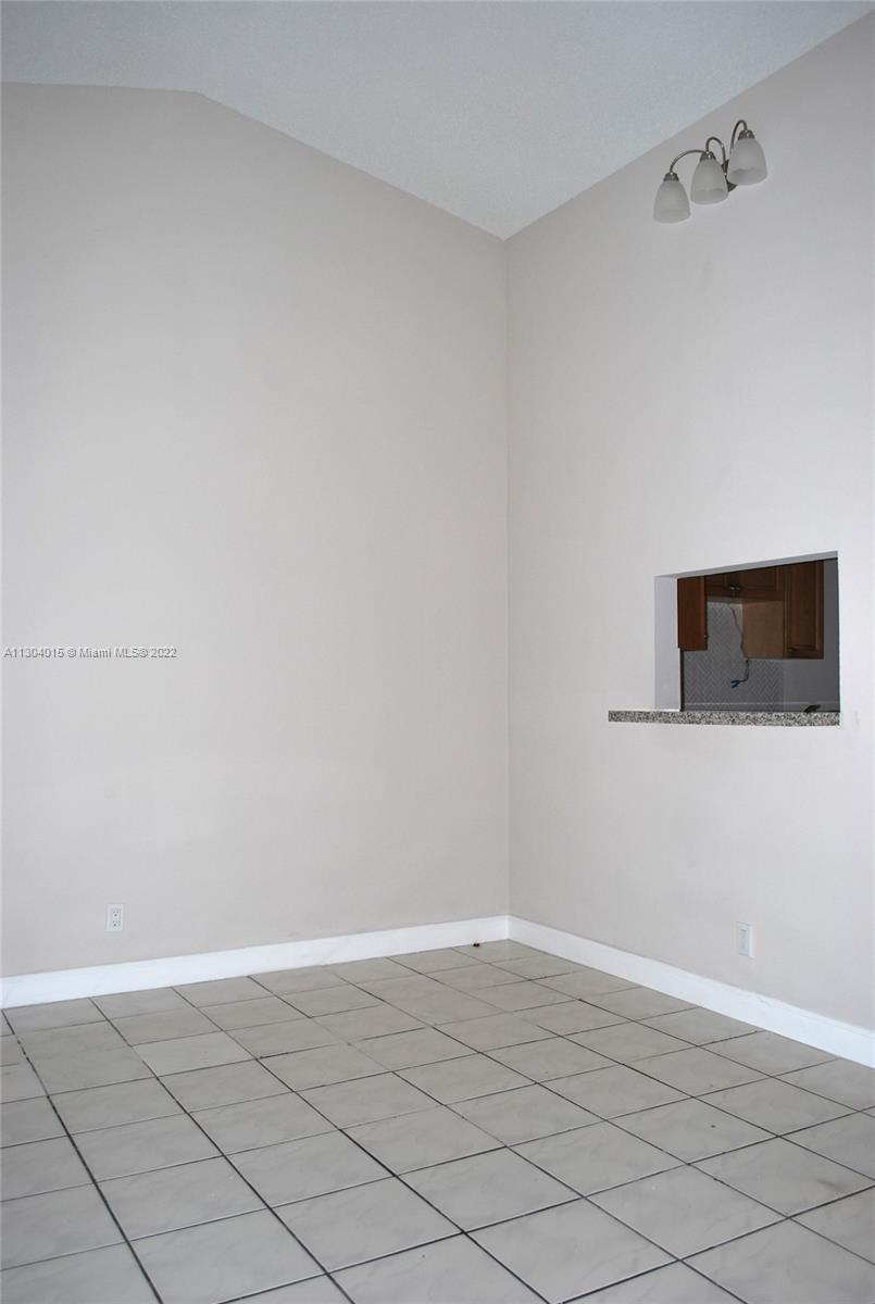 See details / 3399 sq. ft. $ 2022-11-17 0 Photo