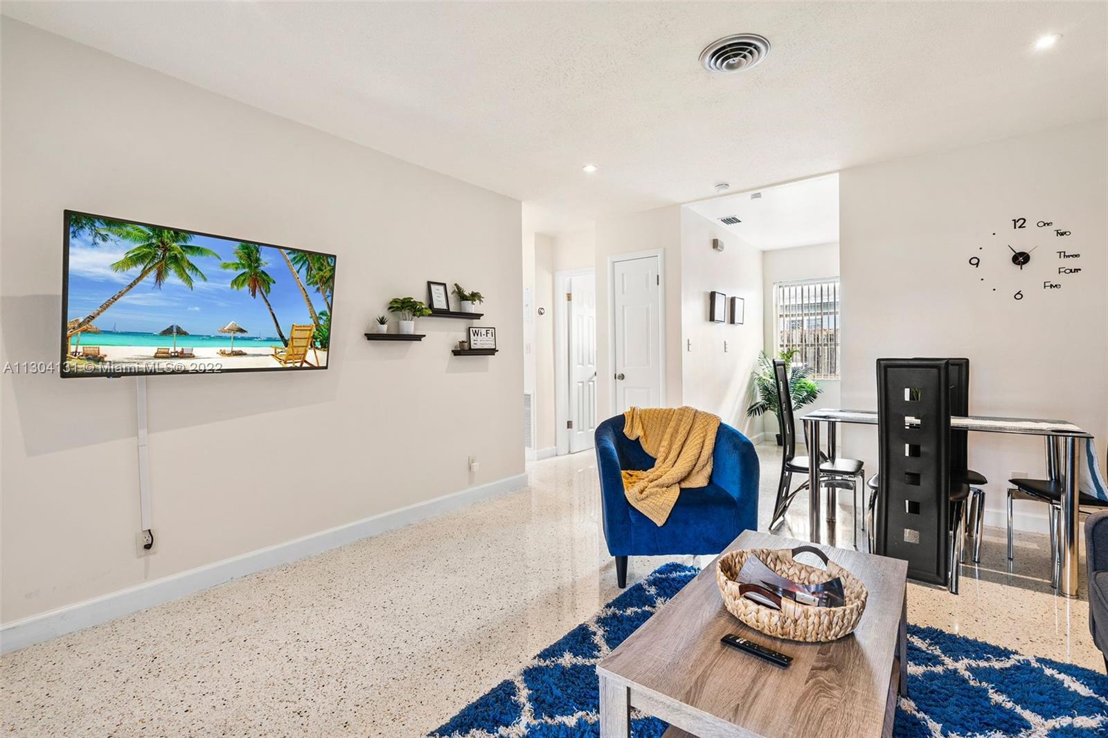 See details / 1681 sq. ft. $ 2022-11-16 0 Photo