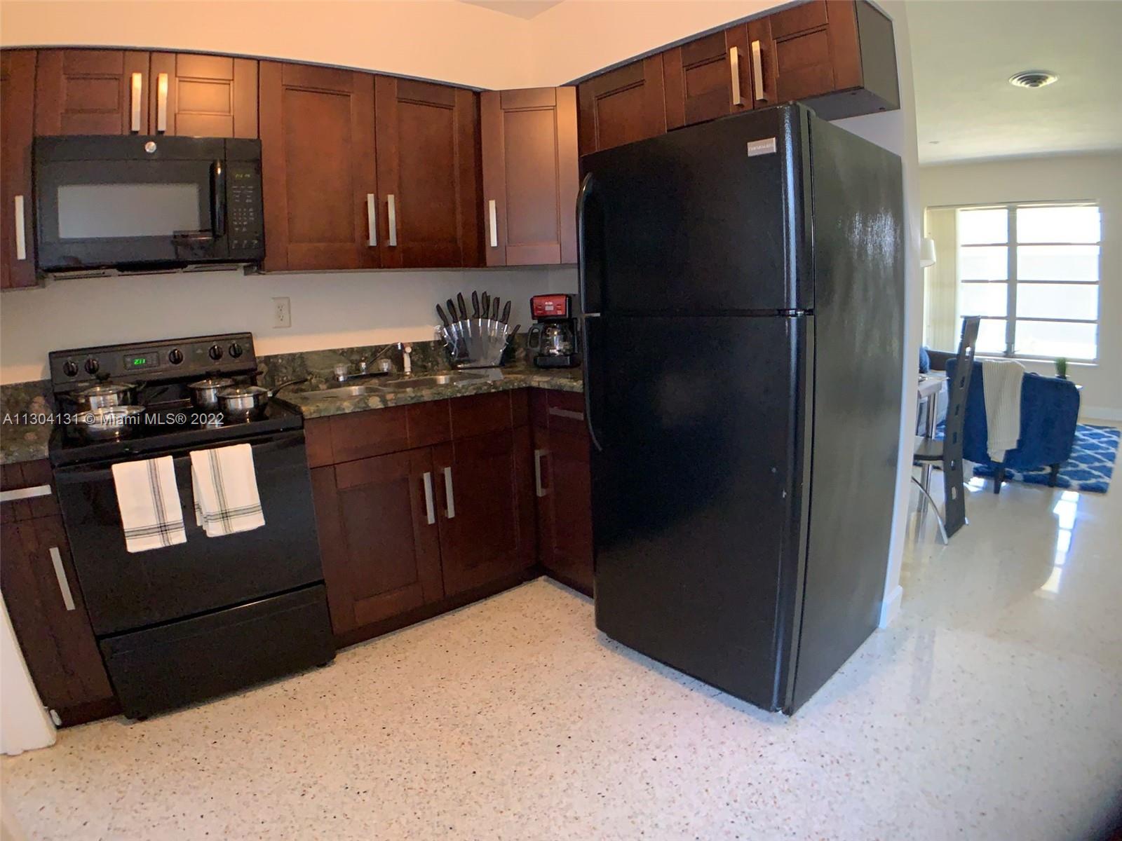 See details / 1681 sq. ft. $ 2022-11-16 0 Photo