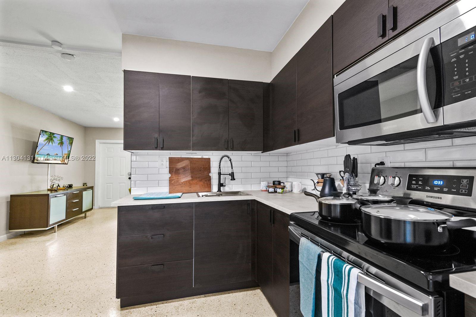 See details / 1681 sq. ft. $ 2022-11-16 0 Photo