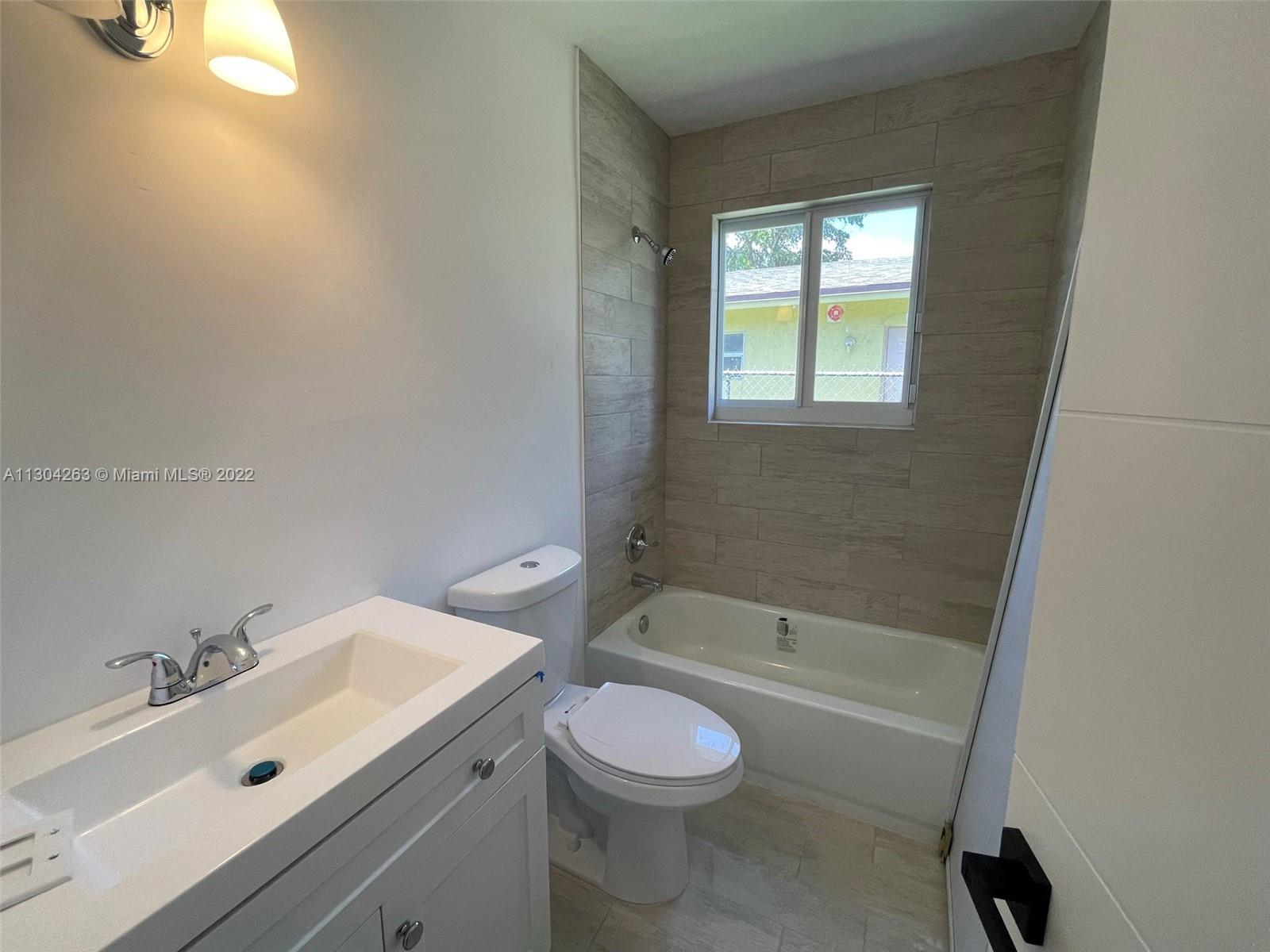 See details / 1960 sq. ft. $ 2022-12-29 0 Photo