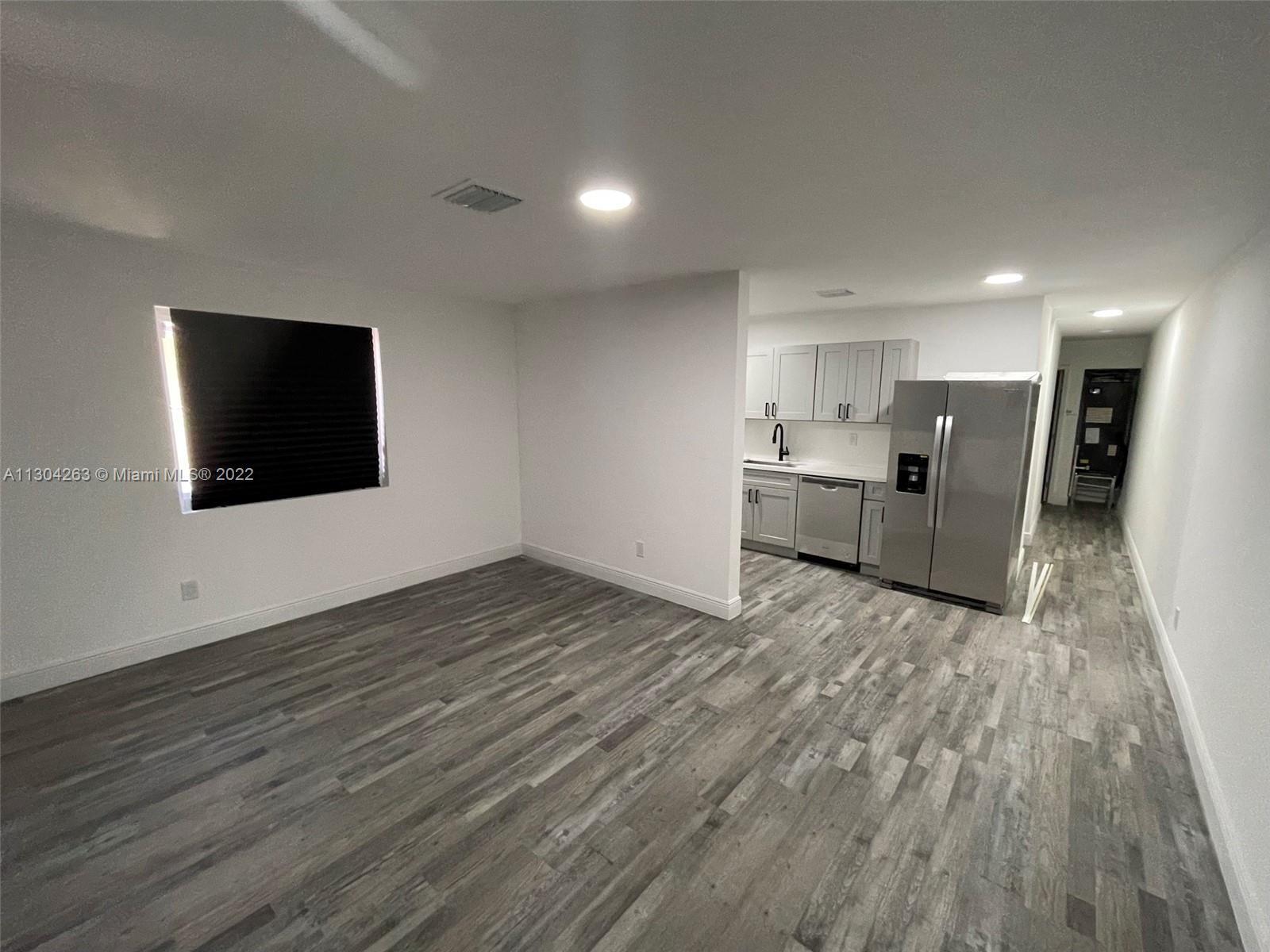 See details / 1960 sq. ft. $ 2022-12-29 0 Photo