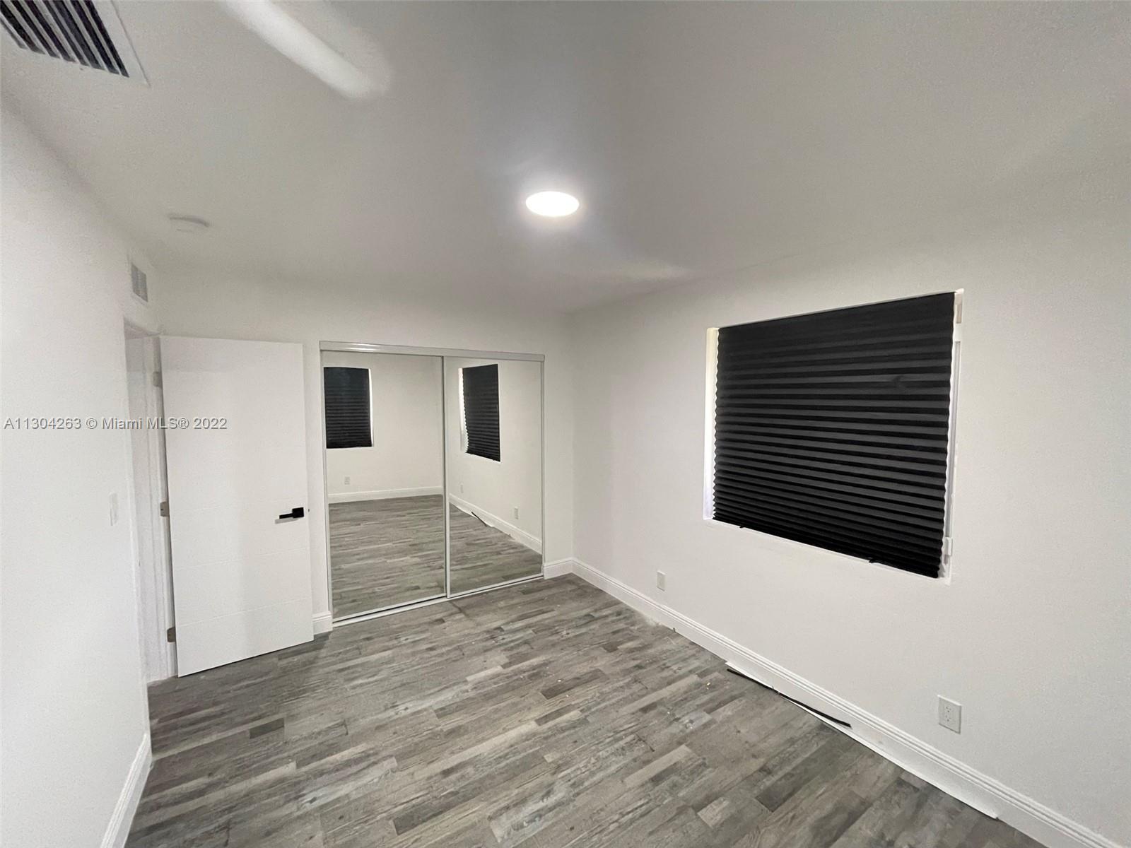 See details / 1960 sq. ft. $ 2022-12-29 0 Photo