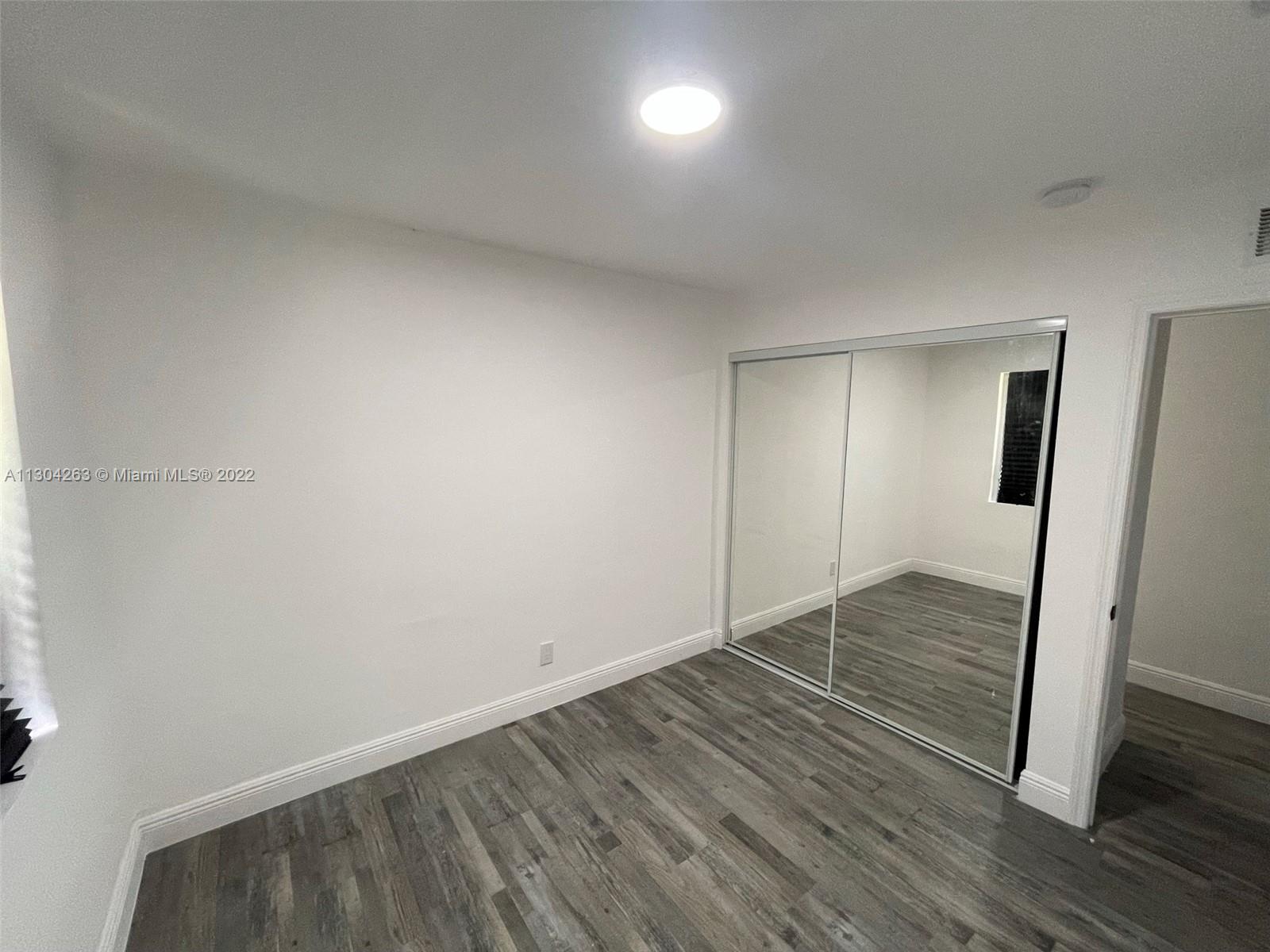 See details / 1960 sq. ft. $ 2022-12-29 0 Photo