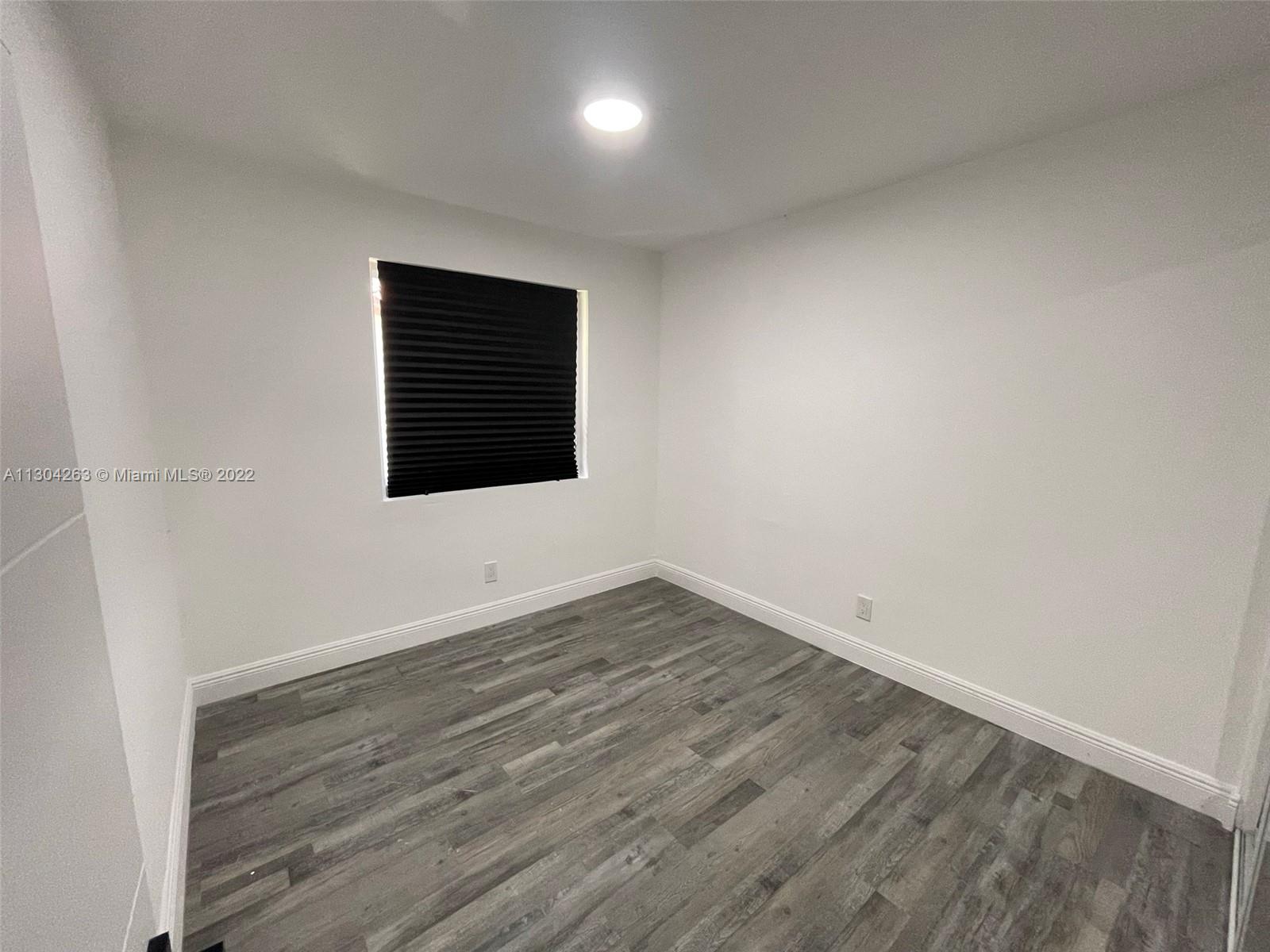 See details / 1960 sq. ft. $ 2022-12-29 0 Photo