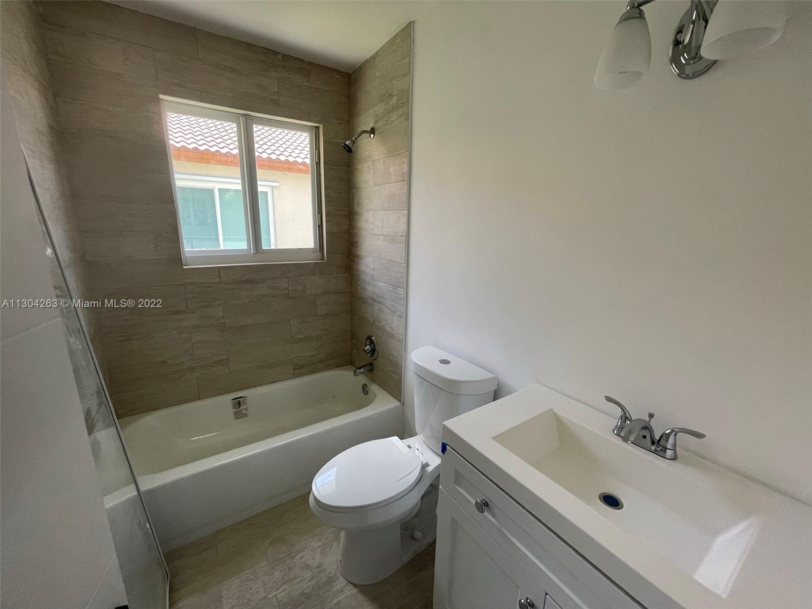 See details / 1960 sq. ft. $ 2022-12-29 0 Photo