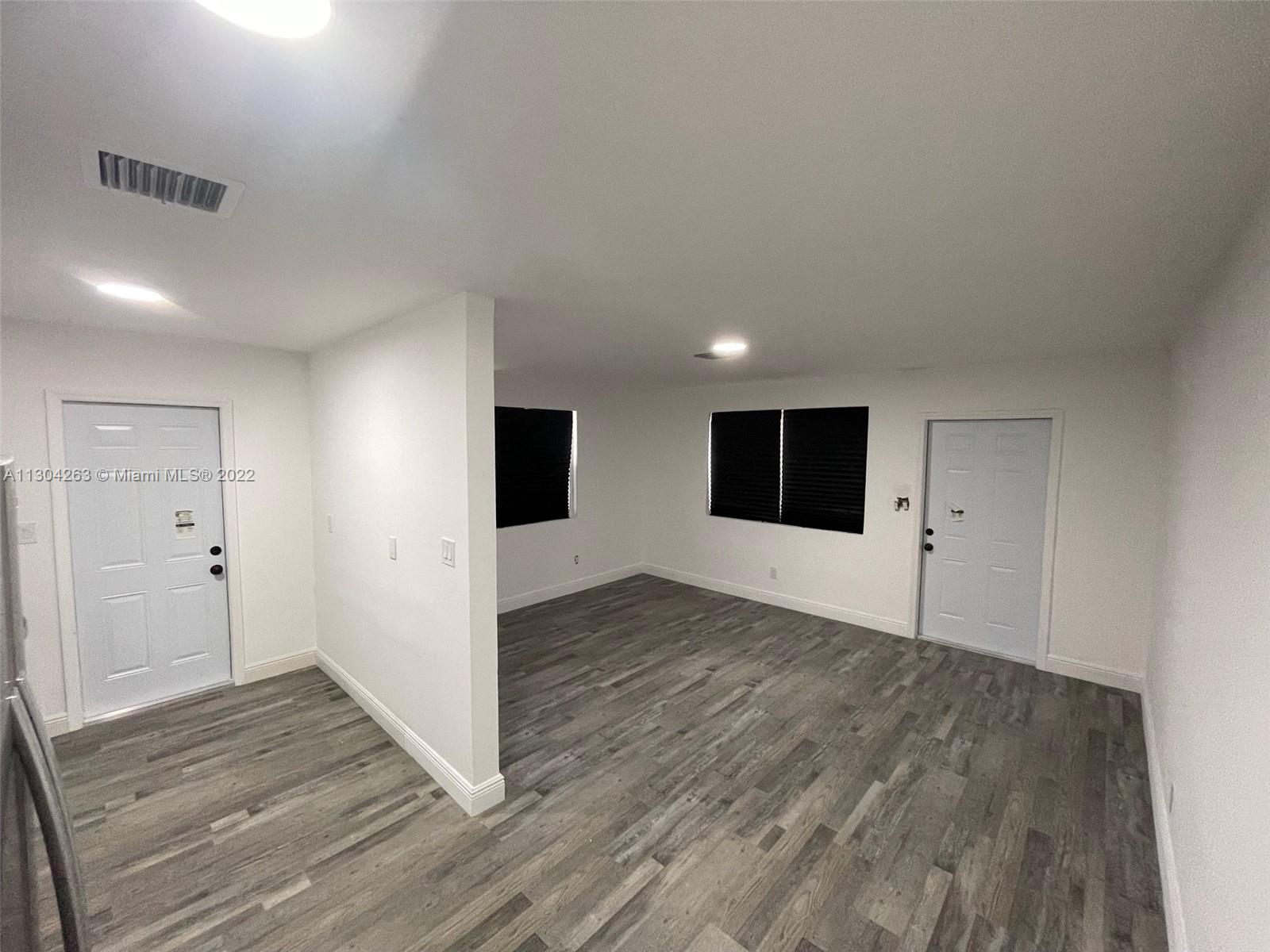 See details / 1960 sq. ft. $ 2022-12-29 0 Photo