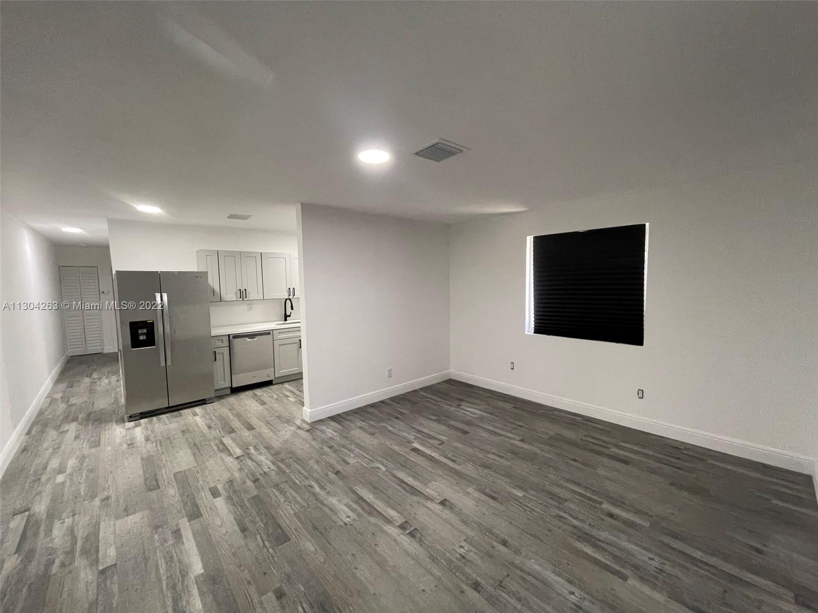 See details / 1960 sq. ft. $ 2022-12-29 0 Photo