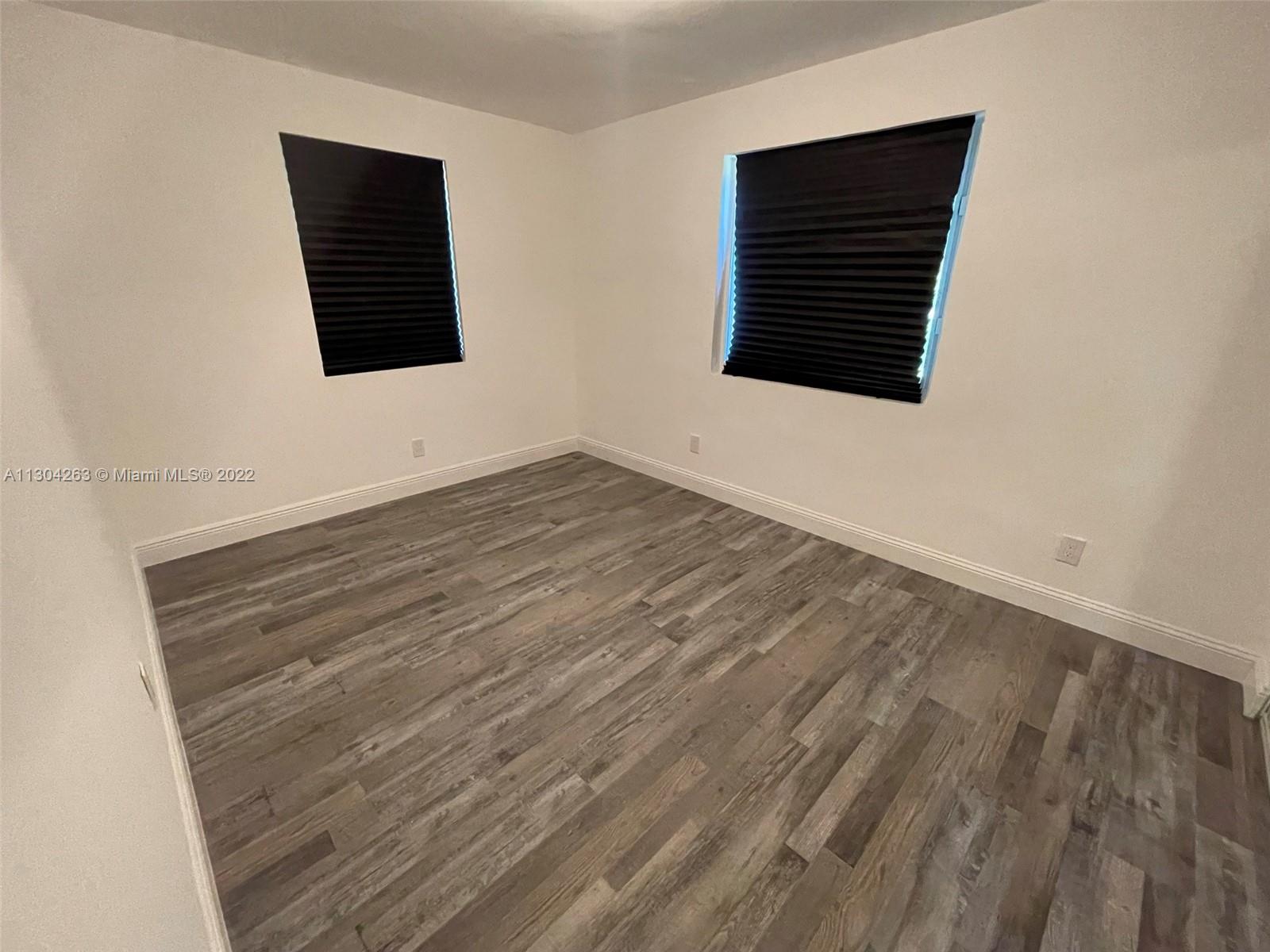 See details / 1960 sq. ft. $ 2022-12-29 0 Photo