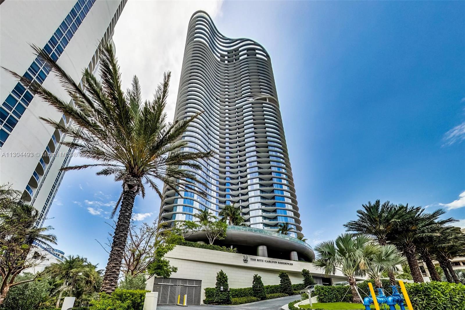 See details 2601 3 / 5 3080 sq. ft. $ 2022-11-17 0 Photo