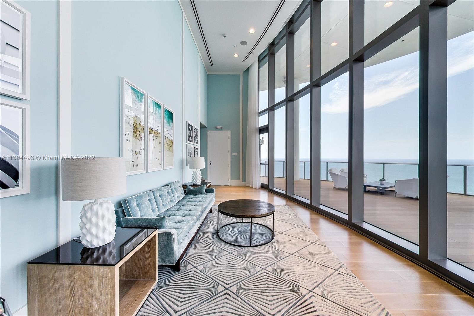 See details 2601 3 / 5 3080 sq. ft. $ 2022-11-17 0 Photo