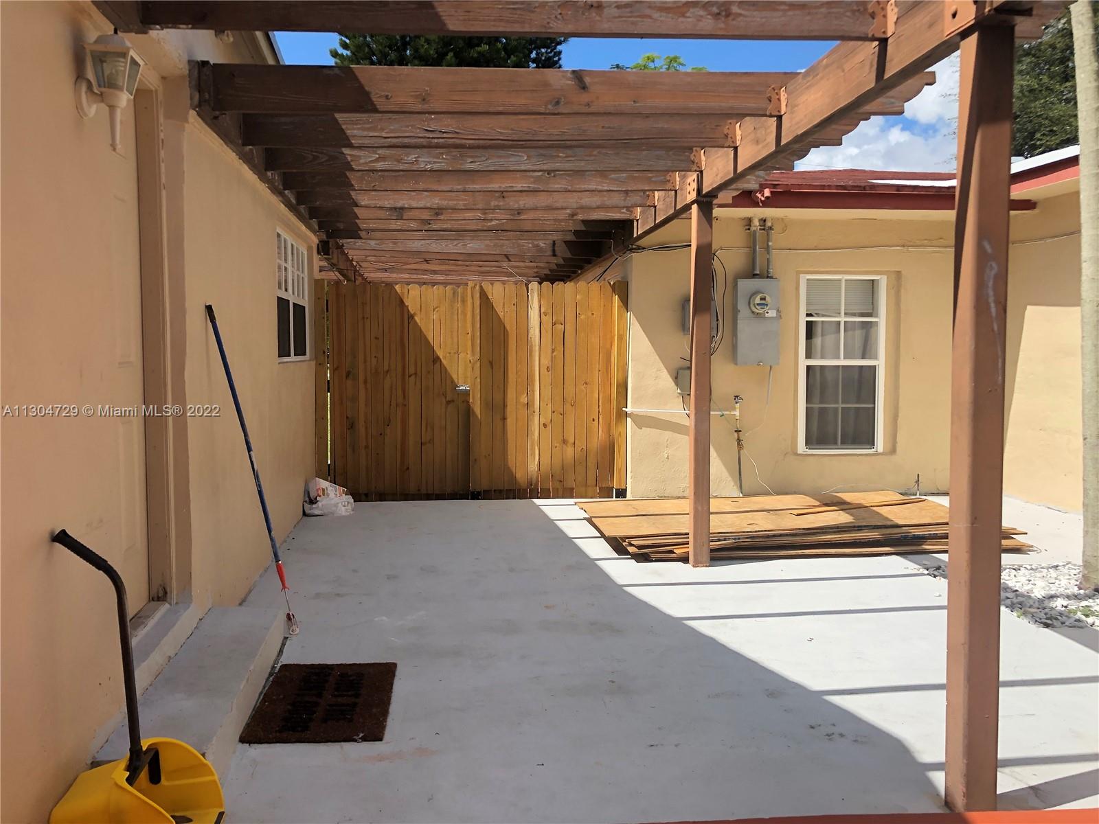 See details / 1348 sq. ft. $ 2022-11-17 0 Photo