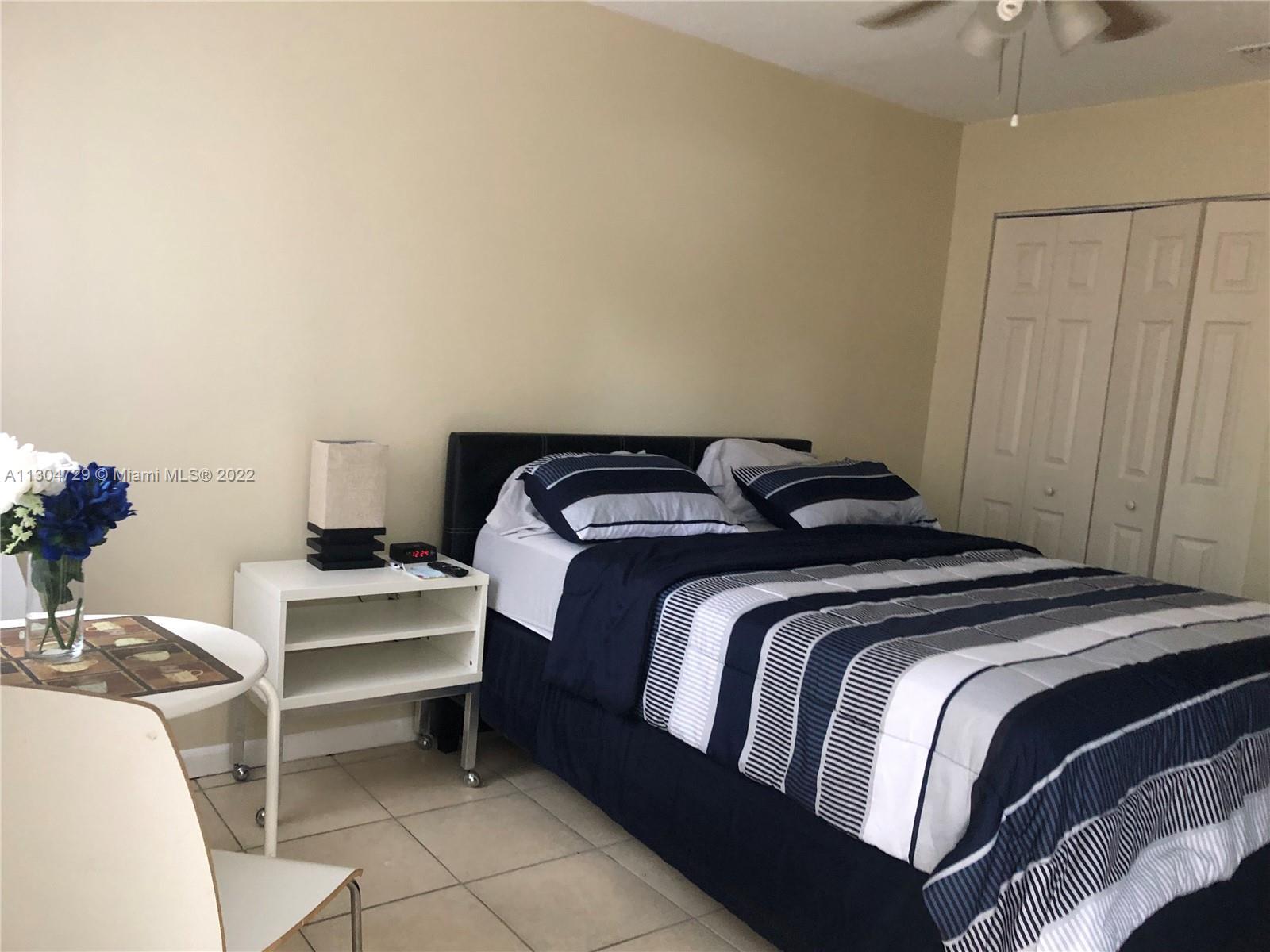 See details / 1348 sq. ft. $ 2022-11-17 0 Photo