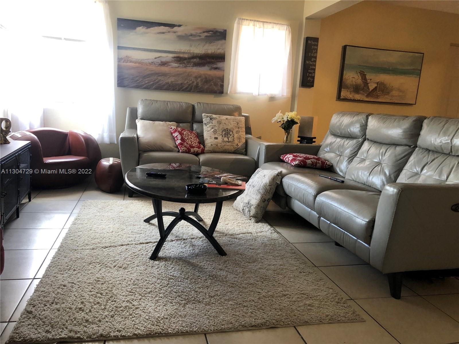 See details / 1348 sq. ft. $ 2022-11-17 0 Photo