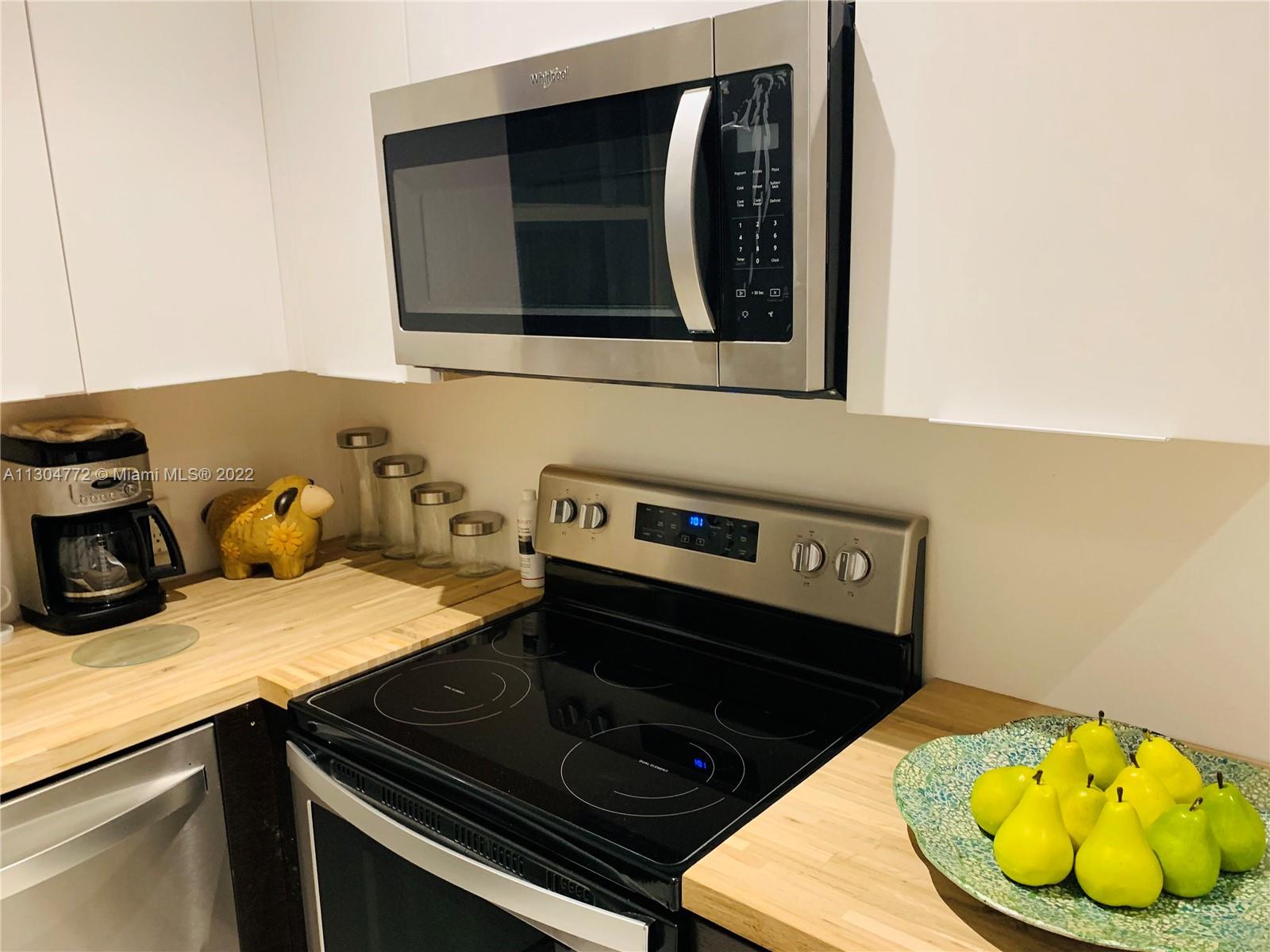 See details / 1635 sq. ft. $ 2022-11-17 0 Photo