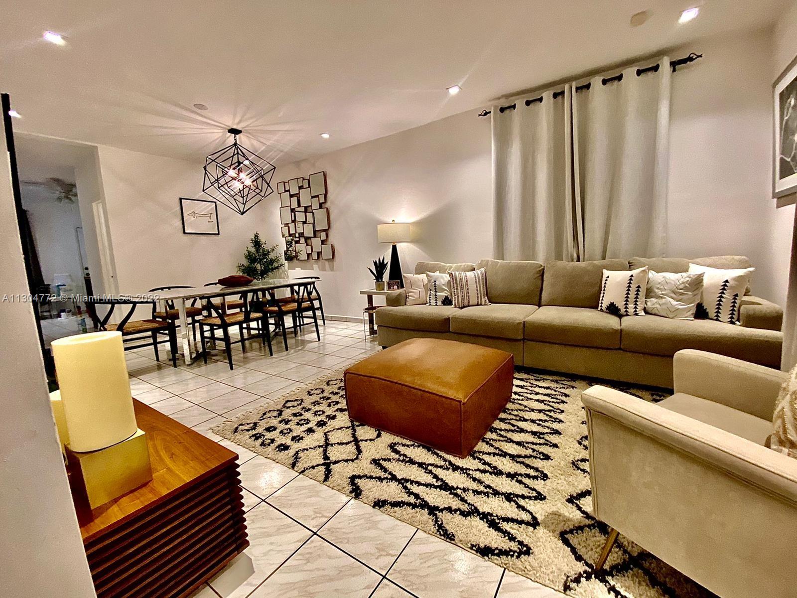 See details / 1635 sq. ft. $ 2022-11-17 0 Photo