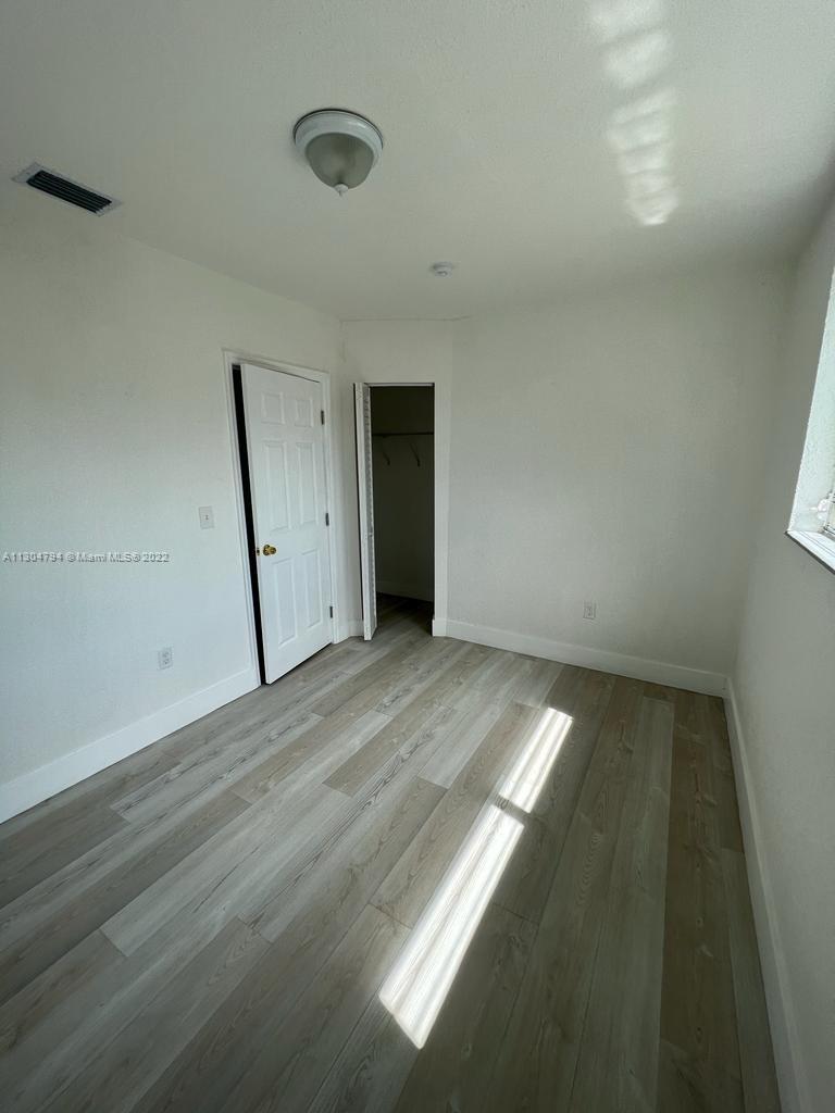 See details / 1438 sq. ft. $ 2022-12-07 0 Photo