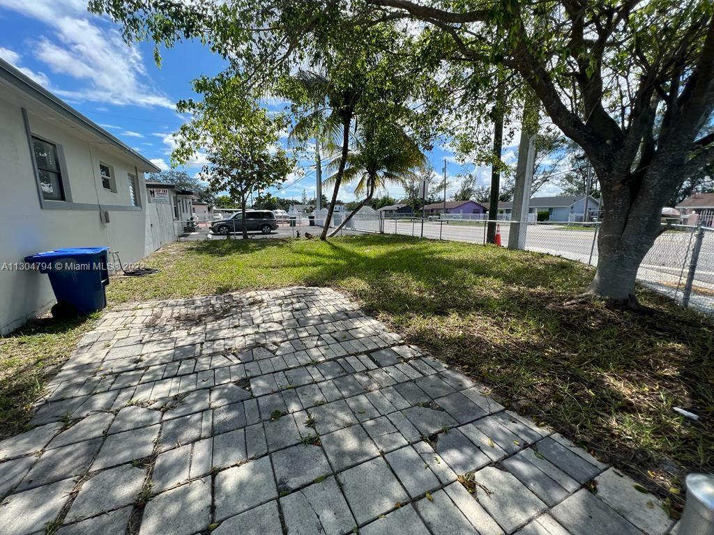 See details / 1438 sq. ft. $ 2022-12-07 0 Photo