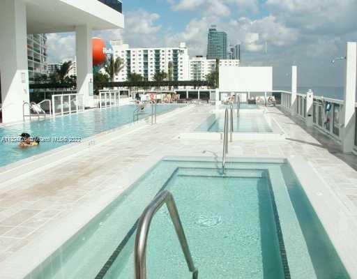 Ver detalles 4107 3 / 3 1571 sq. ft. $ 2022-11-17 0 foto