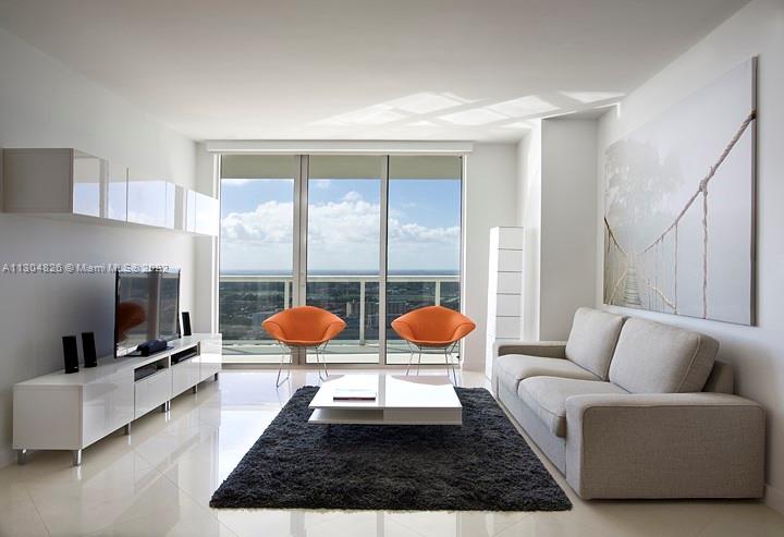 Ver detalles 4107 3 / 3 1571 sq. ft. $ 2022-11-17 0 foto