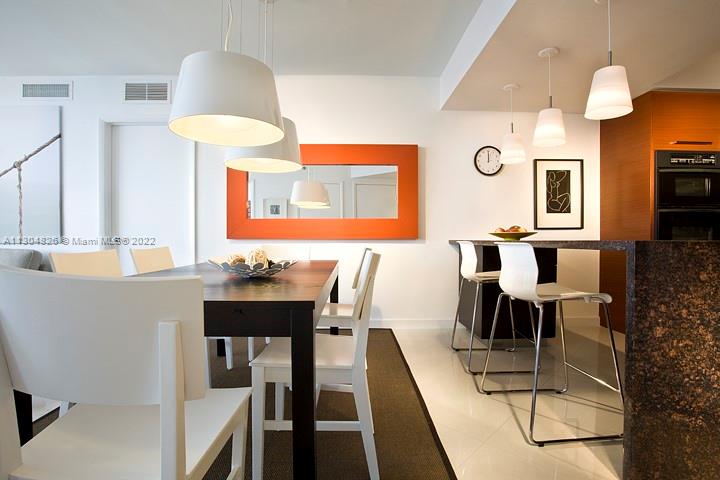 Ver detalles 4107 3 / 3 1571 sq. ft. $ 2022-11-17 0 foto