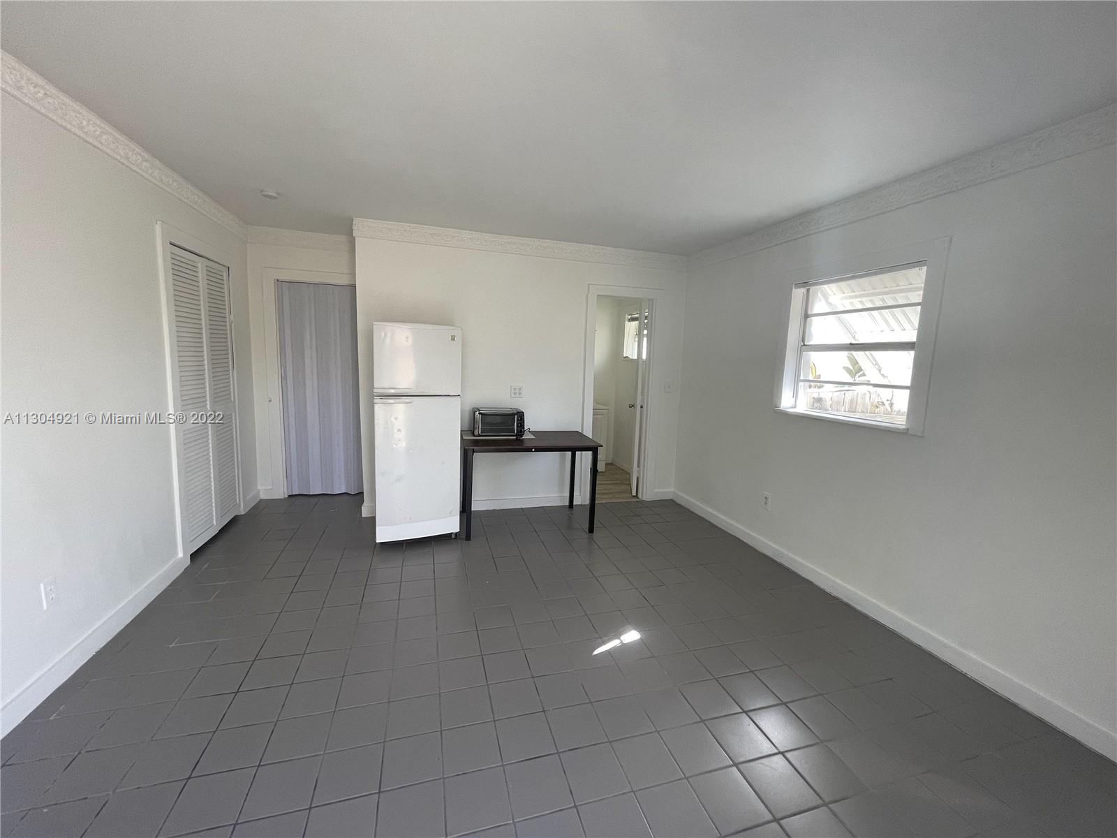 See details / 2573 sq. ft. $ 2022-11-18 0 Photo