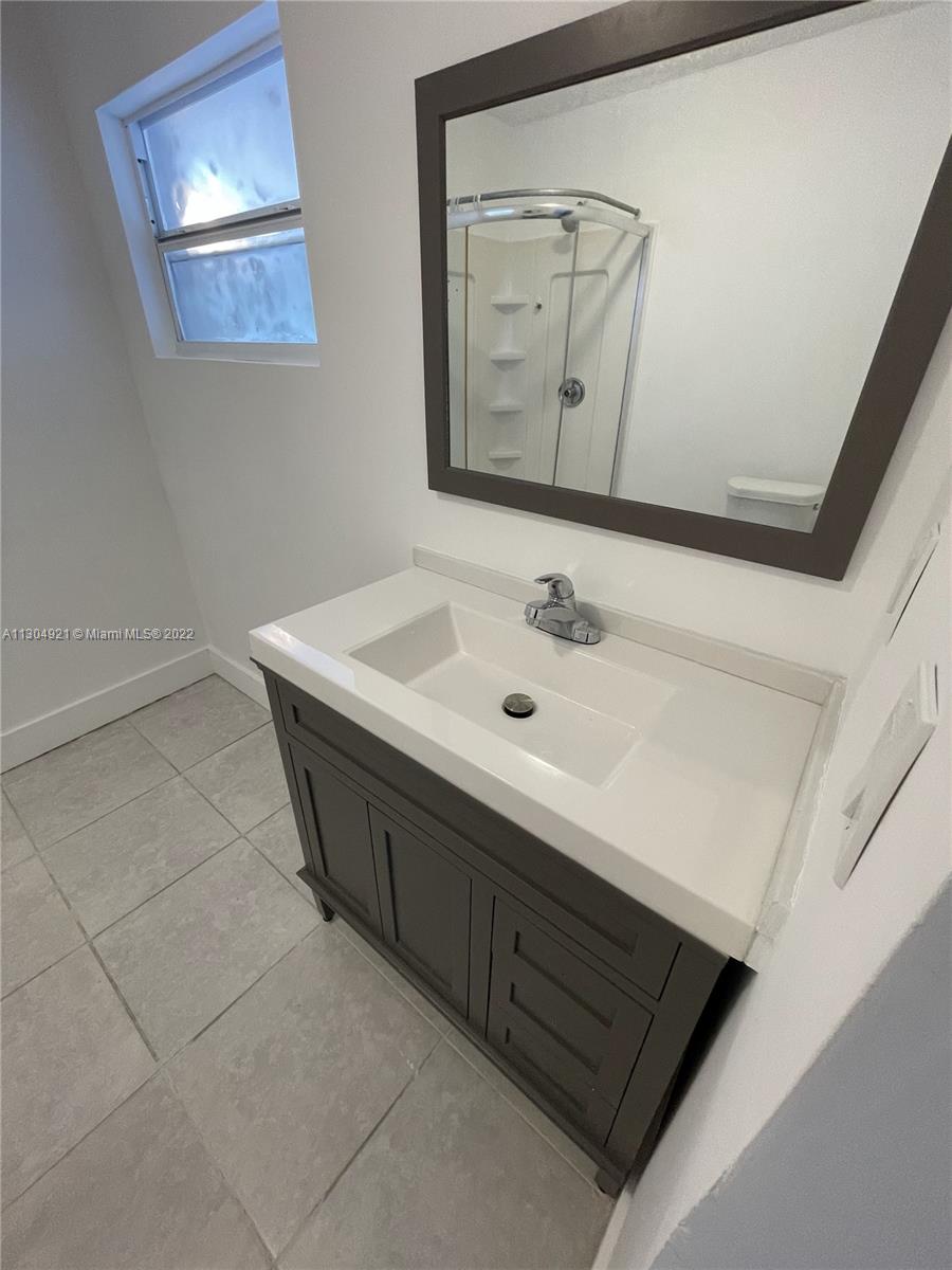 See details / 2573 sq. ft. $ 2022-11-18 0 Photo