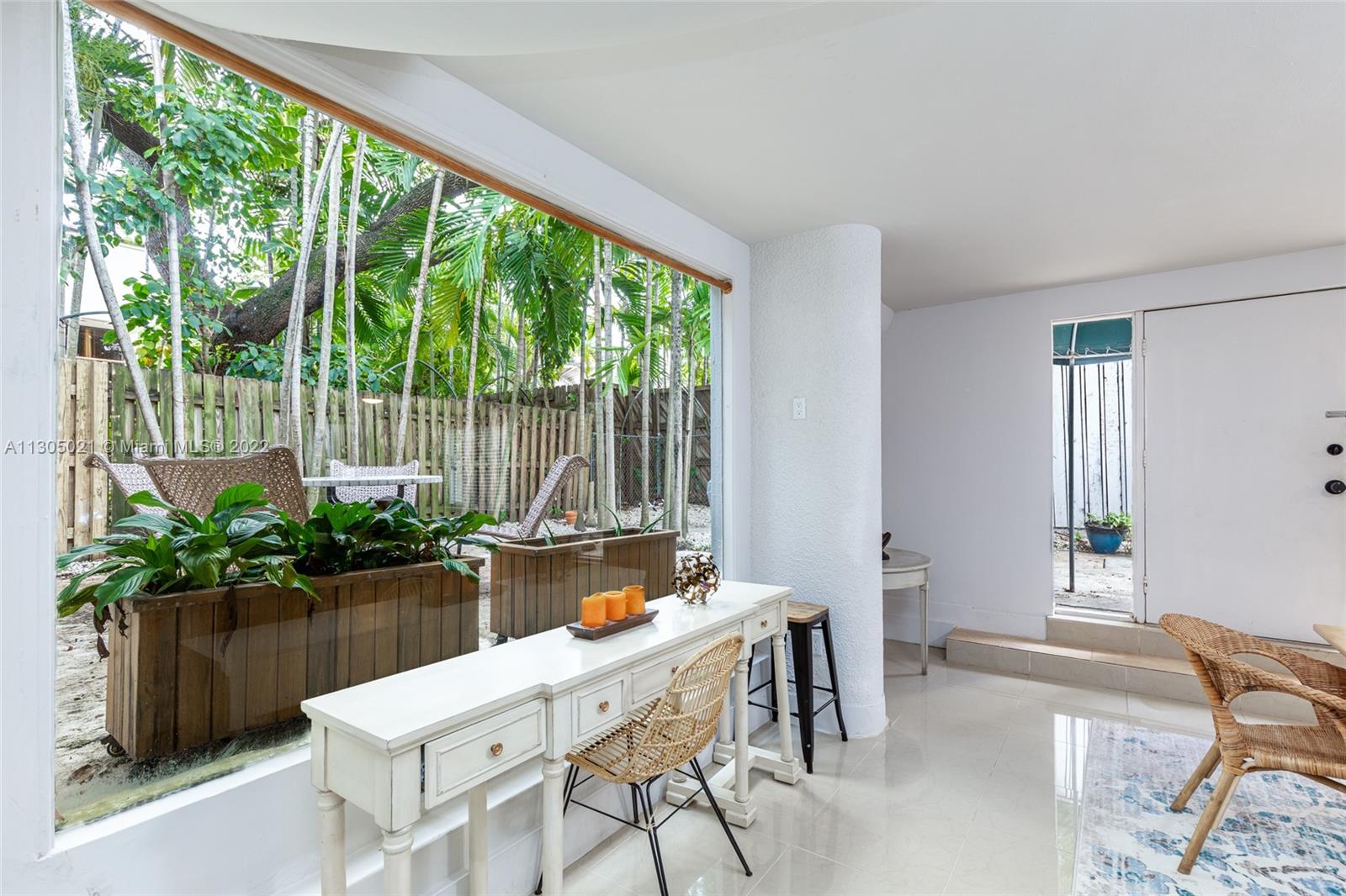 See details / 4381 sq. ft. $ 2022-11-18 0 Photo