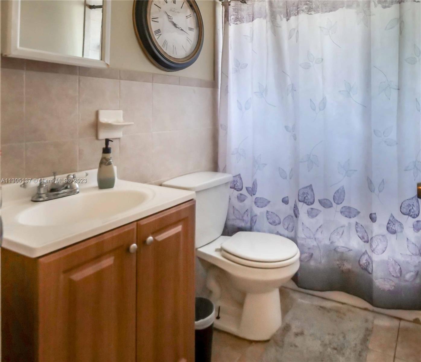 See details / 3080 sq. ft. $ 2022-11-18 0 Photo