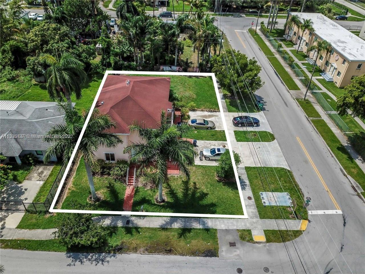 See details / 3080 sq. ft. $ 2022-11-18 0 Photo