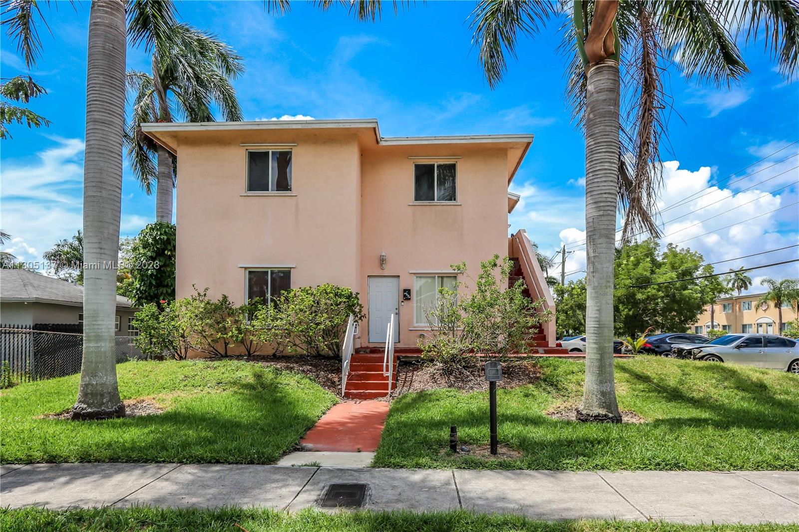 See details / 3080 sq. ft. $ 2022-11-18 0 Photo