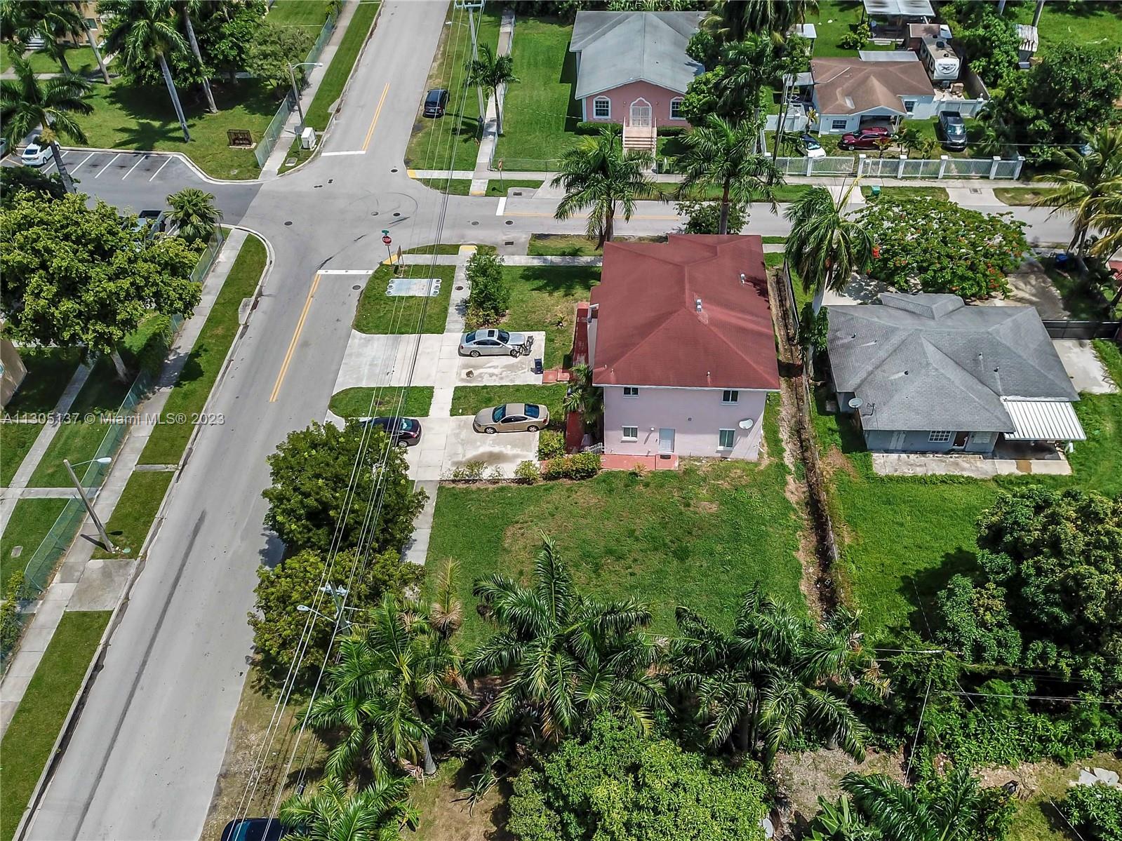 See details / 3080 sq. ft. $ 2022-11-18 0 Photo